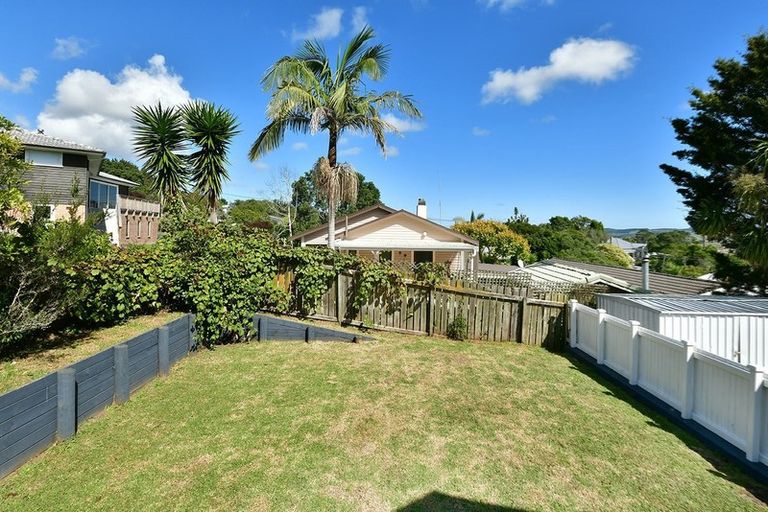 Photo of property in 43 Puriri Street, Helensville, 0800