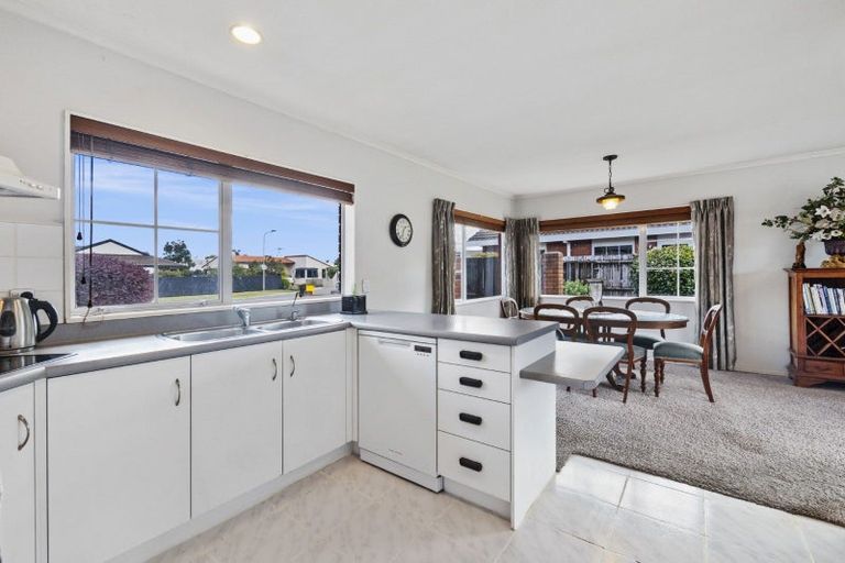 Photo of property in 44 Gardenia Drive, Mount Maunganui, 3116