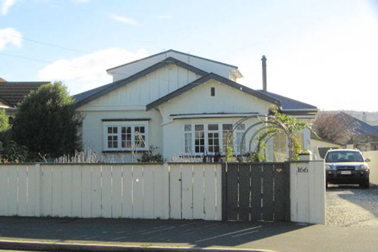 Photo of property in 166 Victoria Road, Saint Clair, Dunedin, 9012