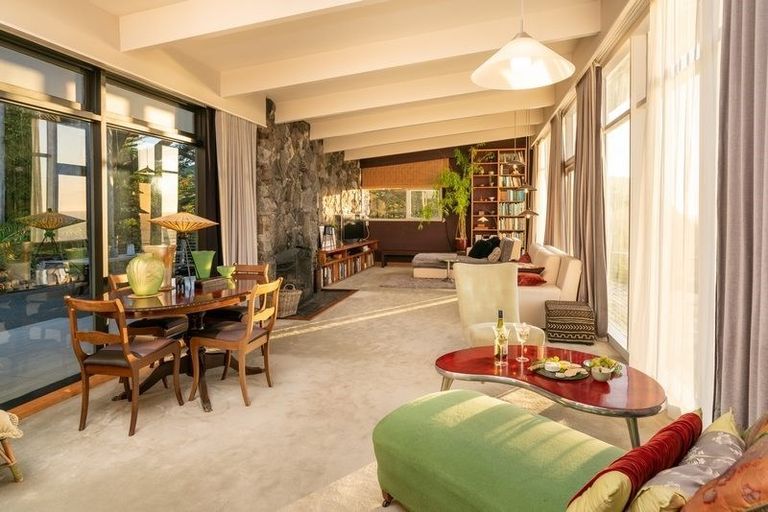 Photo of property in 16 Pa Road, Pukerua Bay, 5026