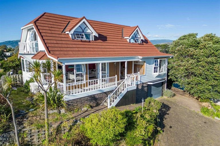 Photo of property in 151 Weggery Drive, Waikanae Beach, Waikanae, 5036