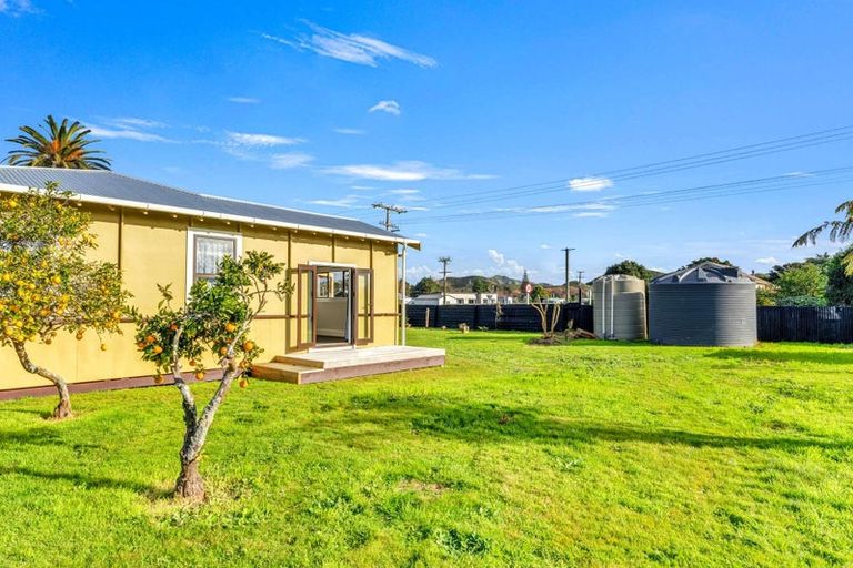 Photo of property in 5 Banks Street, Tolaga Bay, 4077