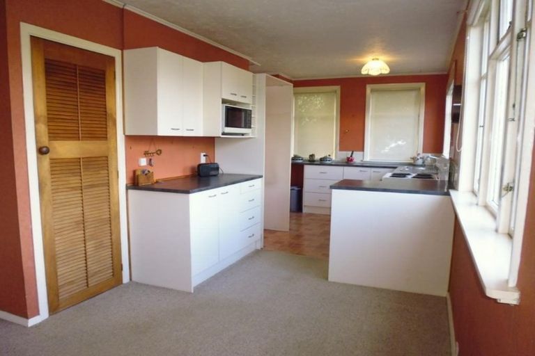 Photo of property in 19 Hugh Duncan Street, Haywards, Lower Hutt, 5018