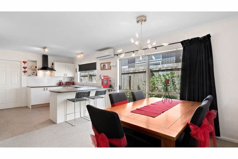 Photo of property in 11a Dawn Place, Waiuku, 2123