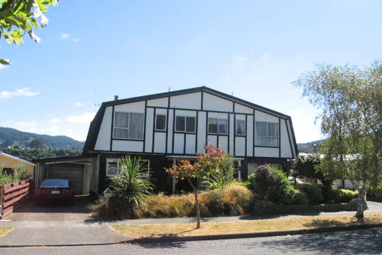 Photo of property in 2/21 Amber Grove, Birchville, Upper Hutt, 5018