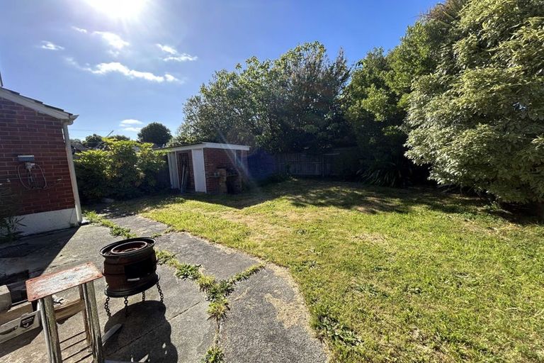 Photo of property in 35 Attlee Crescent, Bryndwr, Christchurch, 8053