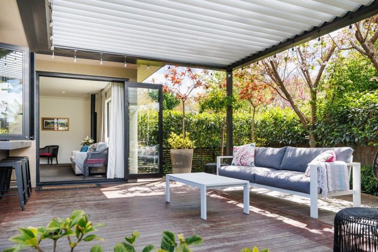 Photo of property in 9 Awatea Terrace, Hokowhitu, Palmerston North, 4410