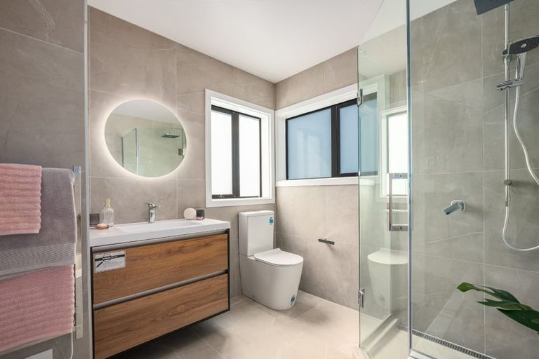 Photo of property in 4 Omaka Place, Aotea, Porirua, 5024