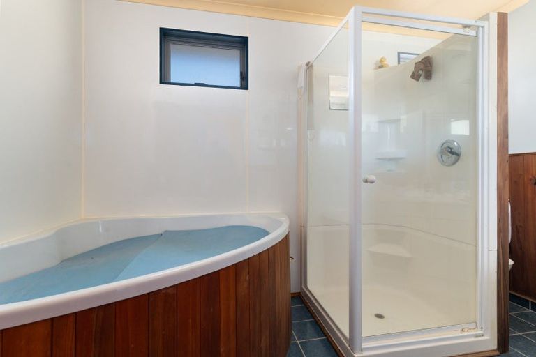 Photo of property in 13 Deller Drive, Carterton, 5713