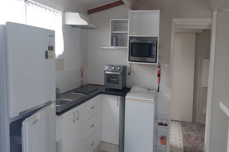 Photo of property in 18 Sorrel Crescent, Bucklands Beach, Auckland, 2012