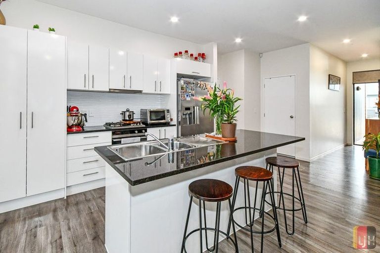 Photo of property in 13 Te Aparangi Crescent, Papakura, 2582