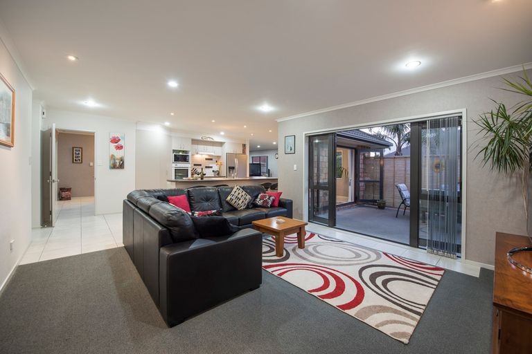 Photo of property in 31 Tomika Crescent, Papamoa Beach, Papamoa, 3118