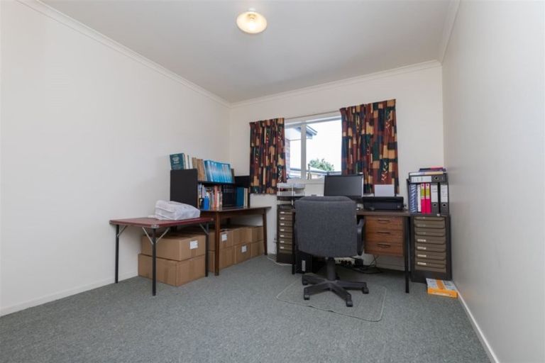 Photo of property in 48 Catalina Drive, Melville, Hamilton, 3206