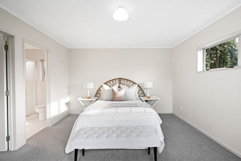 Photo of property in 34 Macmurdo Avenue, Glenview, Hamilton, 3206