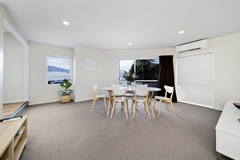 Photo of property in 2 Peregrine Place, Queenstown, 9300