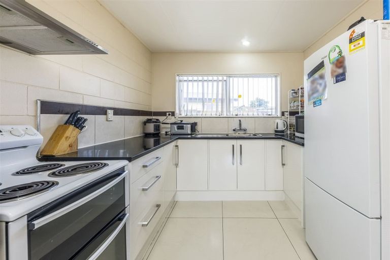 Photo of property in 36 Wyllie Road, Papatoetoe, Auckland, 2025