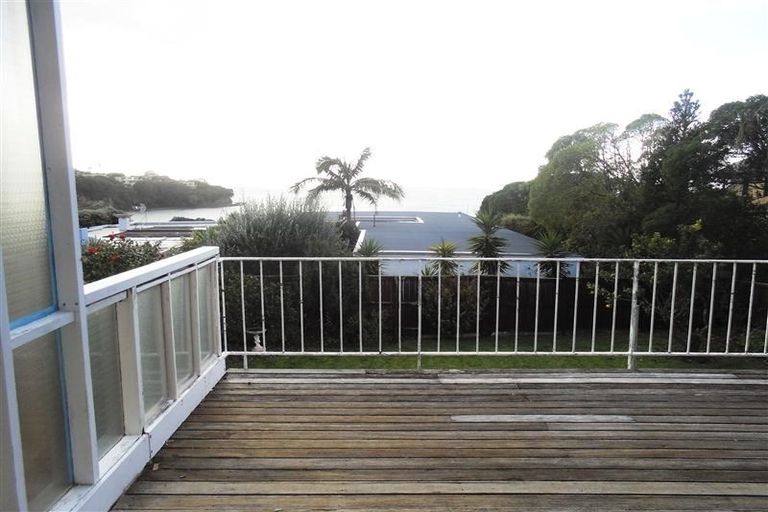 Photo of property in 17a Bournemouth Terrace, Murrays Bay, Auckland, 0630
