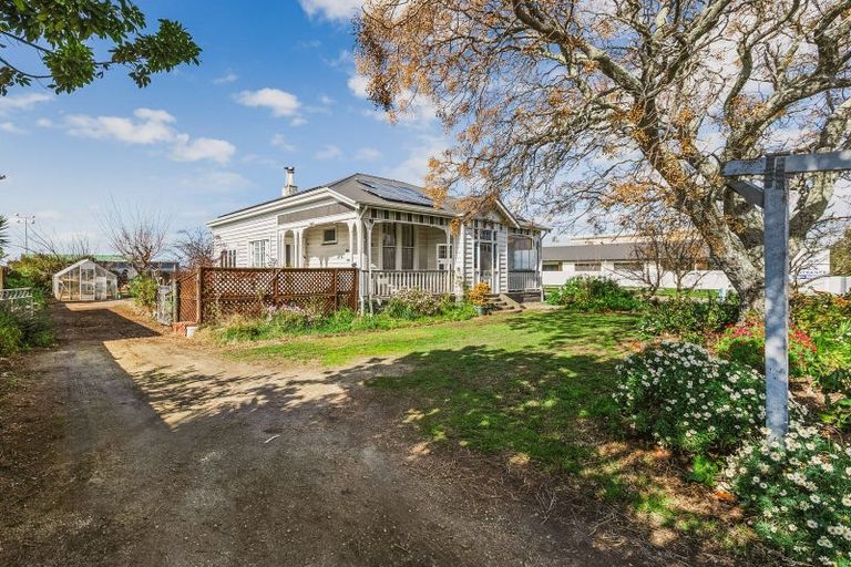 Photo of property in 18 Lee Road, Taradale, Napier, 4112