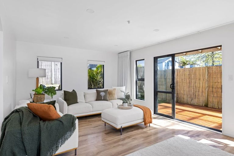 Photo of property in 4/48 Schnapper Rock Road, Schnapper Rock, Auckland, 0632