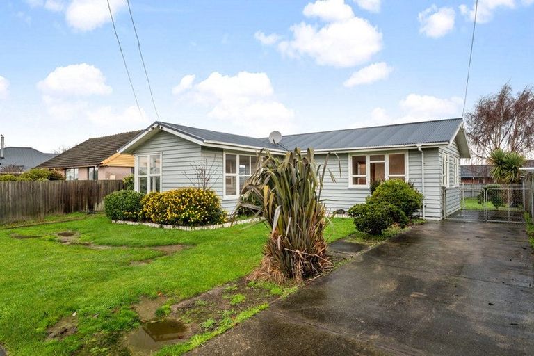 Photo of property in 30 Paddington Street, Northcote, Christchurch, 8052
