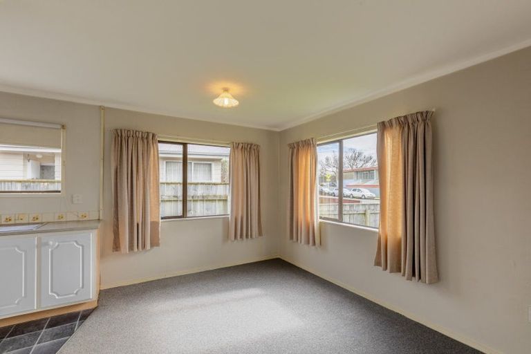 Photo of property in 14 Svenson Road, Waipukurau, 4200