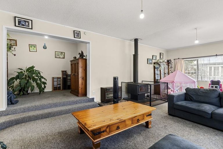 Photo of property in 70 Domett Street, Waitara, 4320