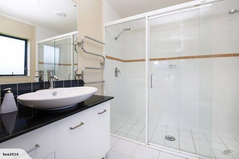 Photo of property in 13 Athenry Place, Dannemora, Auckland, 2016