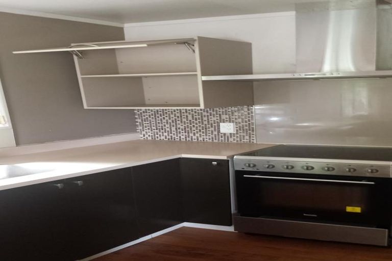 Photo of property in 1/14 Pax Avenue, Forrest Hill, Auckland, 0620