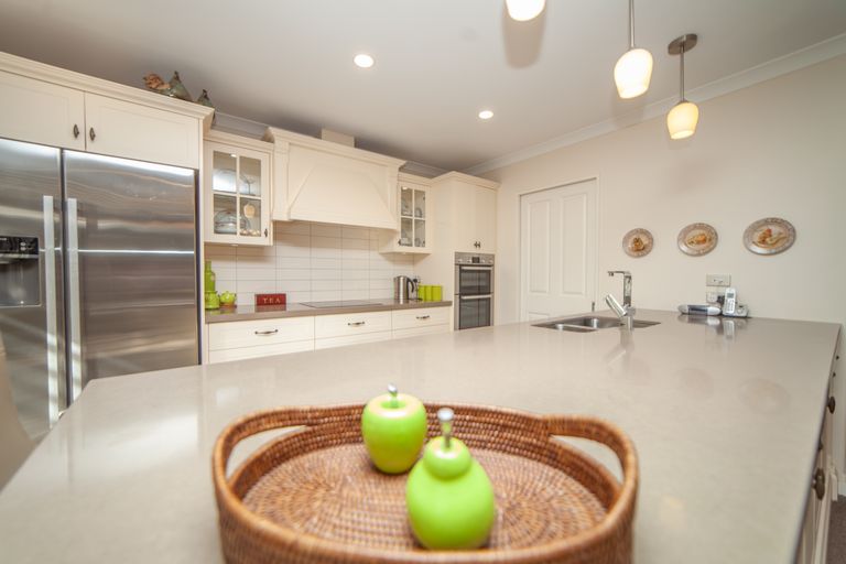 Photo of property in 15 Old Red Barn Road, Halswell, Christchurch, 8025