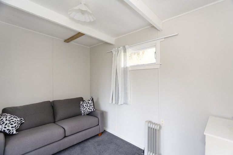 Photo of property in 10 Bute Street, Moeraki, 9482