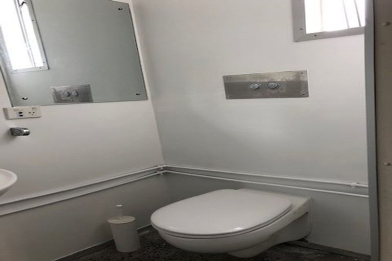 Photo of property in 1-7 Sheridan Terrace, Johnsonville, Wellington, 6037