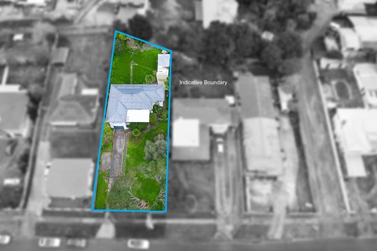 Photo of property in 10 Ribblesdale Road, Henderson, Auckland, 0612