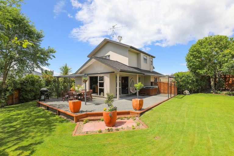 Photo of property in 41 Kinder Street, Acacia Bay, Taupo, 3330