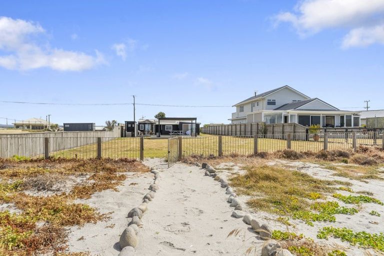 Photo of property in 95 Pukehina Parade, Pukehina, Te Puke, 3189