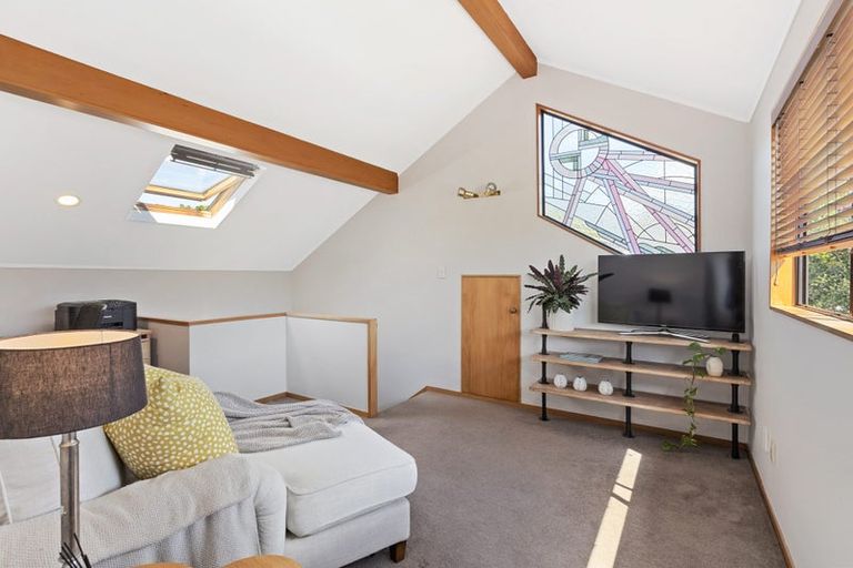 Photo of property in 5 Crestview Place, Browns Bay, Auckland, 0630