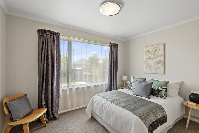 Photo of property in 37 Brockham Street, Casebrook, Christchurch, 8051
