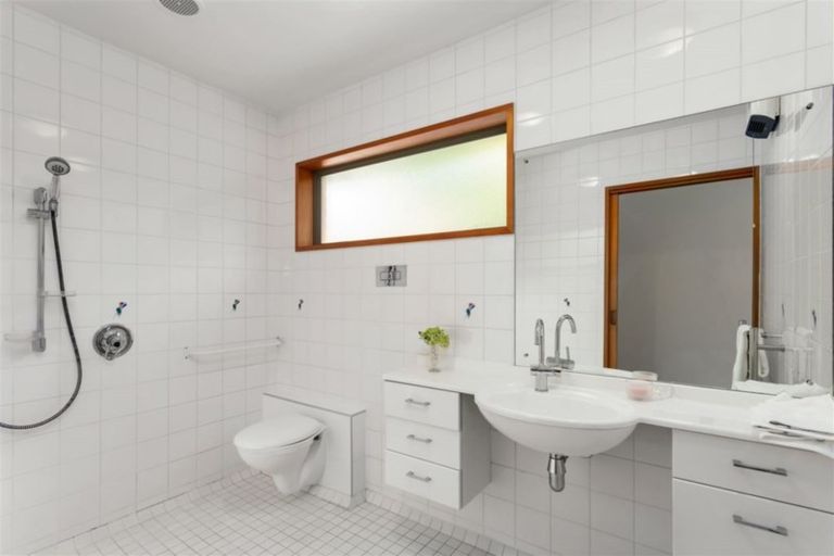 Photo of property in 16 Grangewood Lane, Burnside, Christchurch, 8053