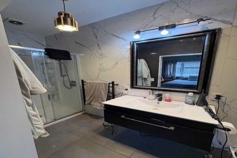 Photo of property in 112 Upper Fitzherbert Road, Wainuiomata, 5373