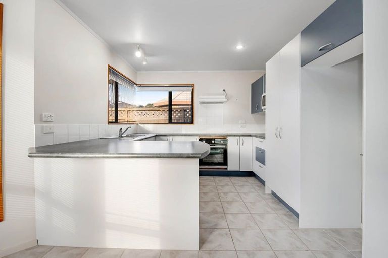 Photo of property in 10 Angel Way, Stanmore Bay, Whangaparaoa, 0932