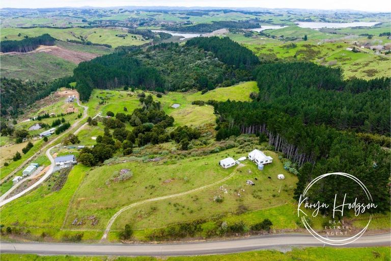 Photo of property in 623 Bickerstaffe Road, Maungaturoto, 0587