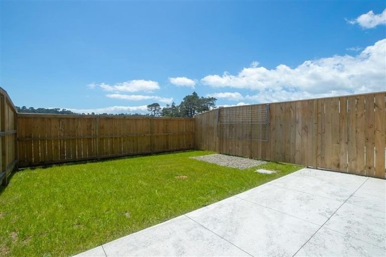 Photo of property in 40 Vincent Mcgrath Crescent, Swanson, Auckland, 0614