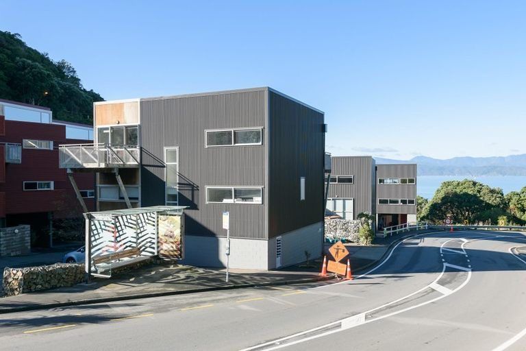 Photo of property in 18/2 Onslow Road, Khandallah, Wellington, 6035