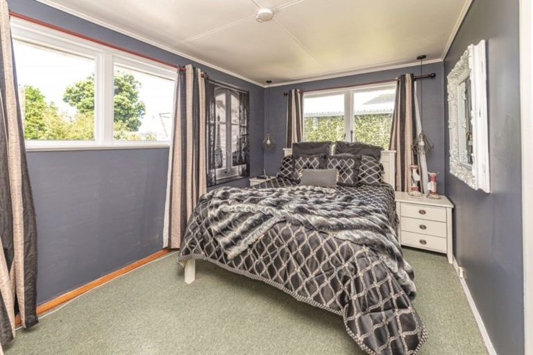Photo of property in 52 Kowhai Street, Castlecliff, Whanganui, 4501