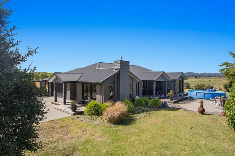 Photo of property in 21 Aerodrome Road, Thornton, Whakatane, 3191