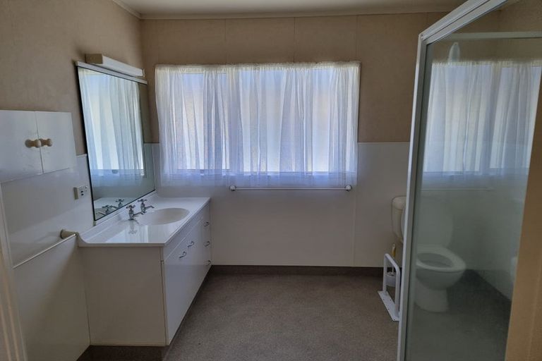 Photo of property in 8 Noone Close, Onerahi, Whangarei, 0110