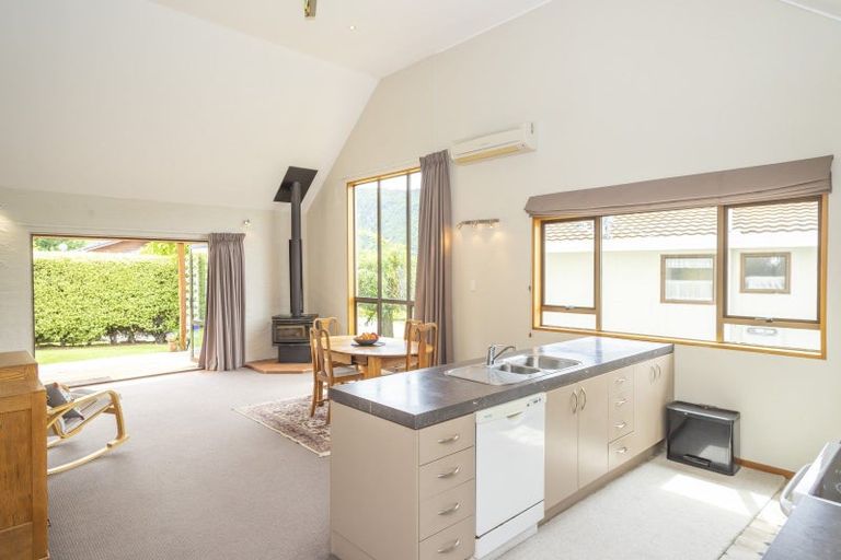 Photo of property in 27 Hood Crescent, Arrowtown, 9302