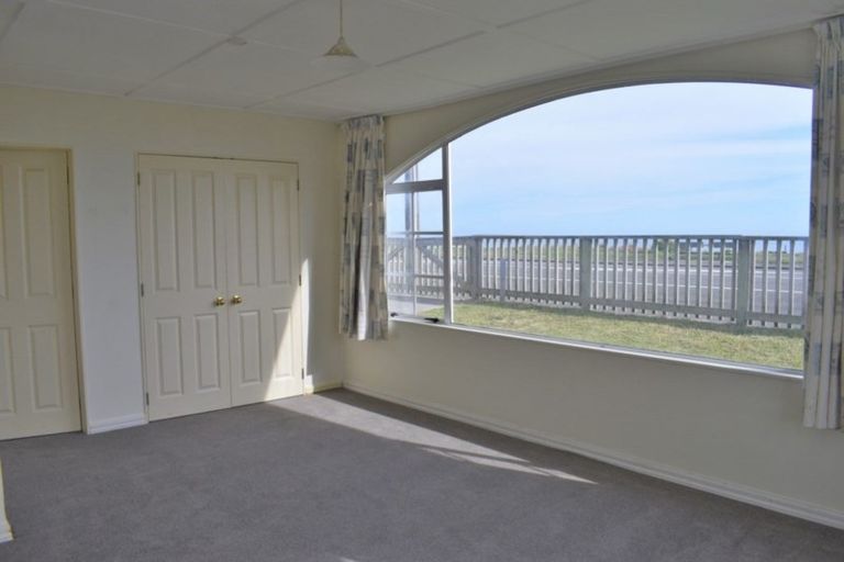 Photo of property in 68 Marine Parade, Otaki Beach, Otaki, 5512