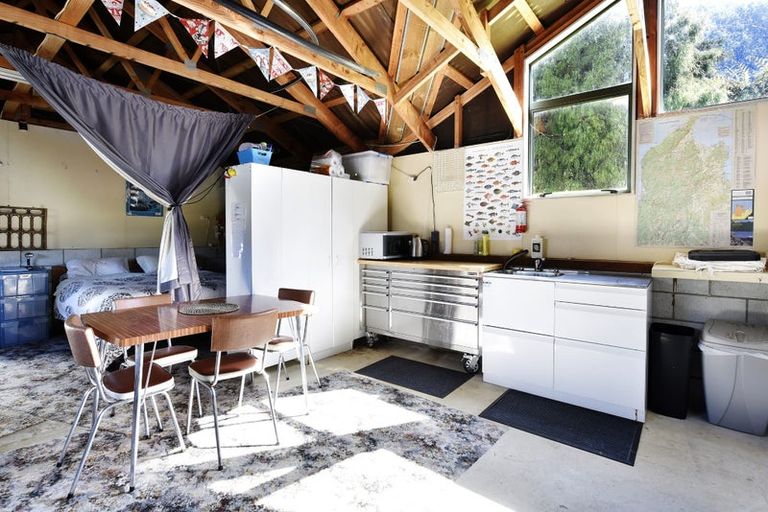 Photo of property in 26 Kamahi Road, Tennyson Inlet, 7195