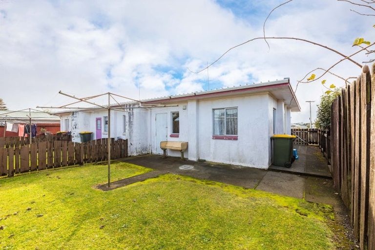 Photo of property in 242c Huatoki Street, Upper Vogeltown, New Plymouth, 4310