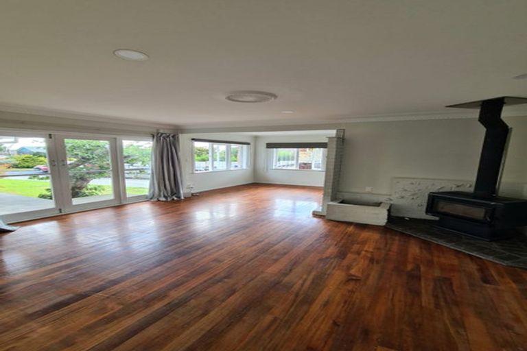 Photo of property in 43 Shirley Avenue, Papakura, 2110